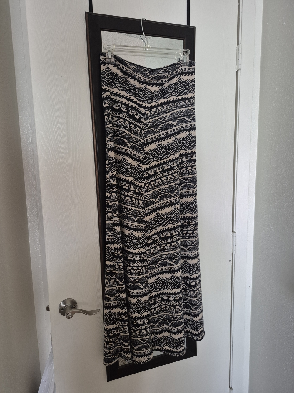American Rag Black and White Geometric Maxi Skirt